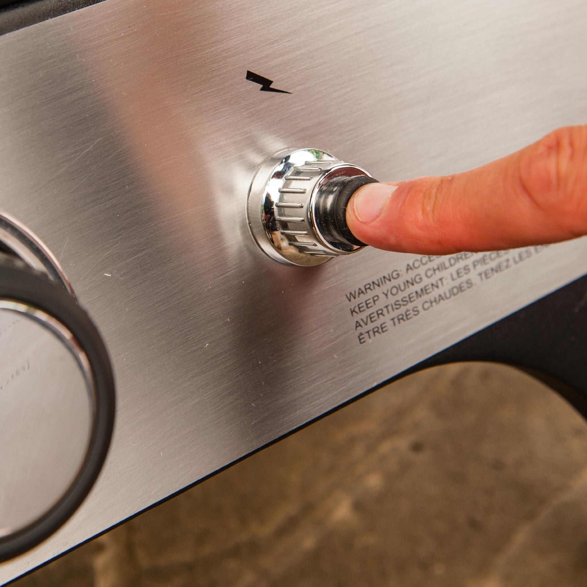 Broil King Smoke™ Cabinet Gas Smoker 923614 IMAGE 8