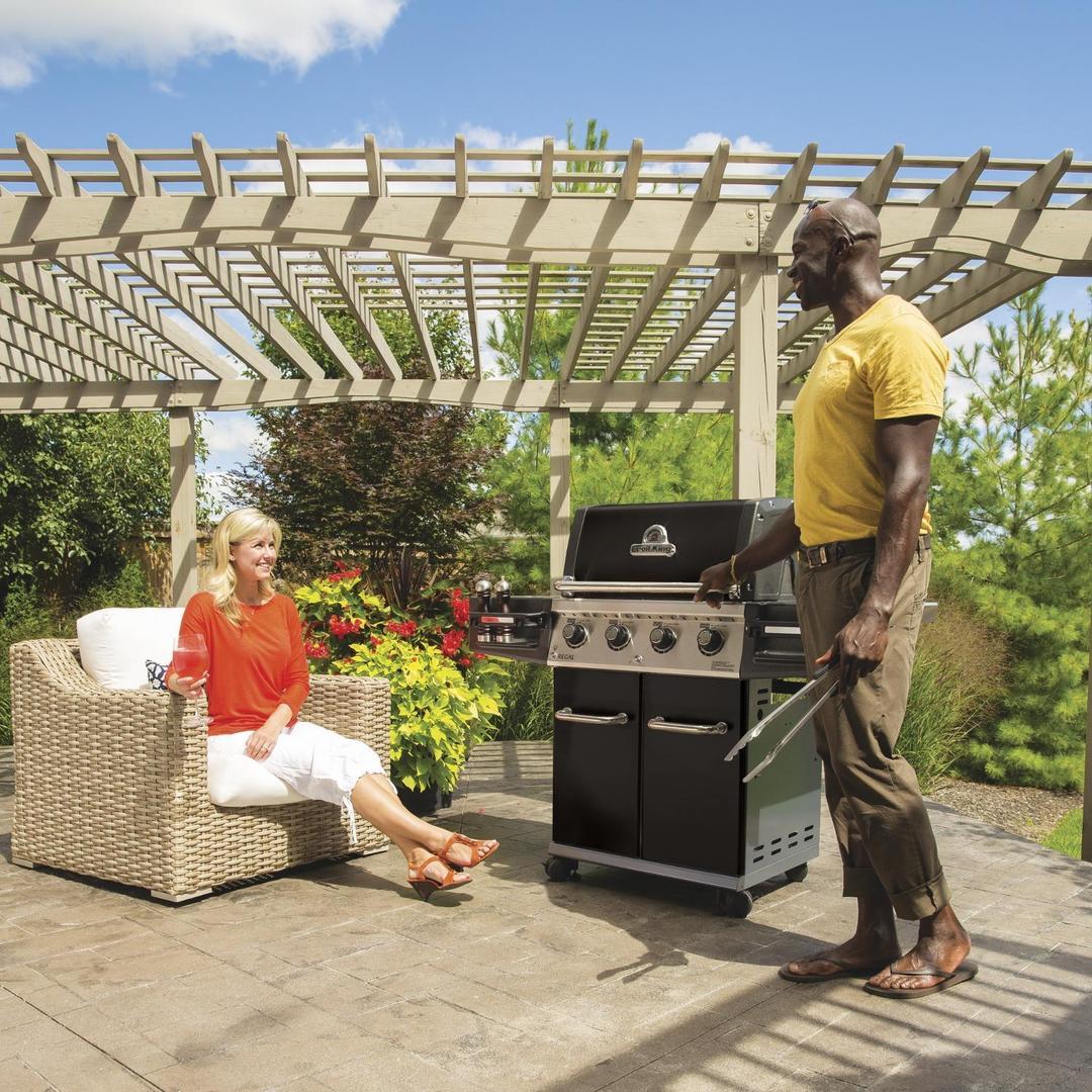 Broil King Regal™ 420 Pro Gas Grill 956217 IMAGE 4